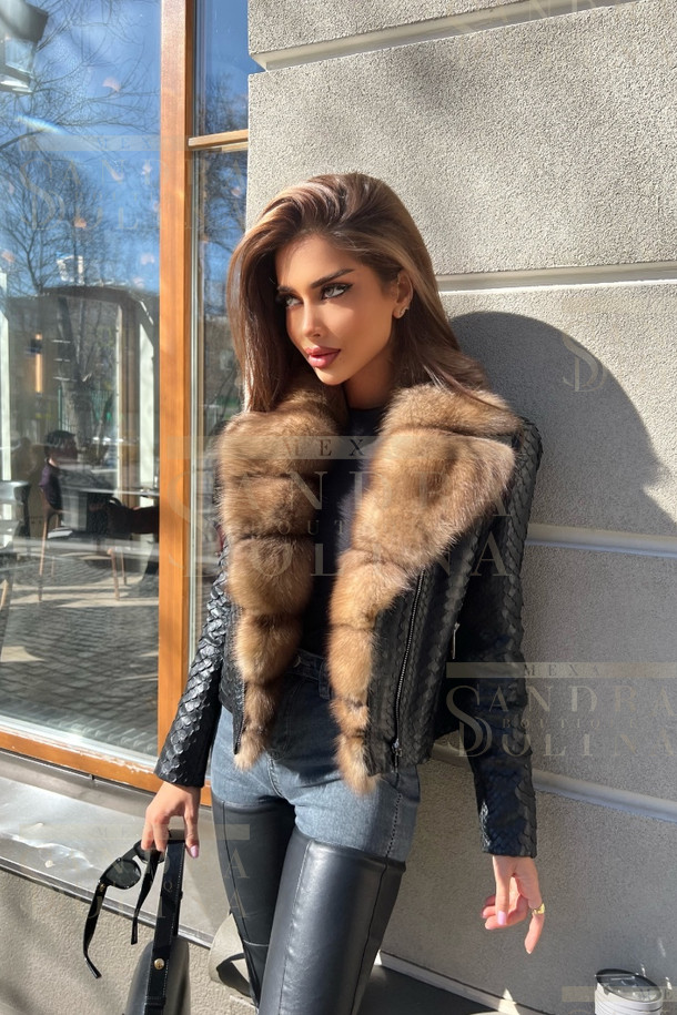 Кожаные куртки женские - купить стильные г. Москва